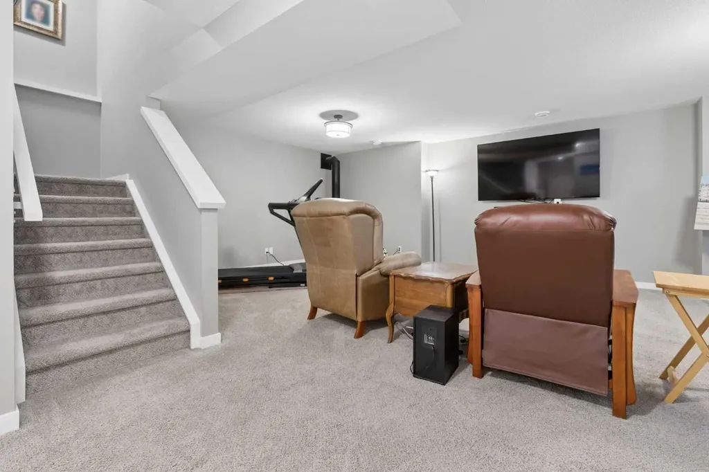 187 Coopersfield Way SW Airdrie AB T4B 4K6