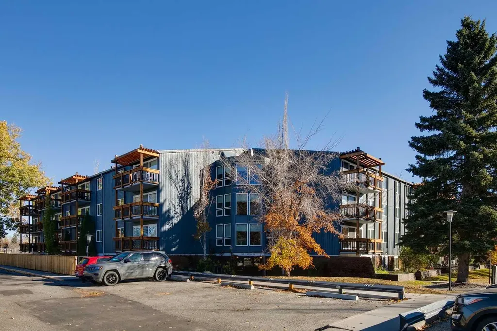 820 89 Avenue SW Calgary AB T2V 4N9