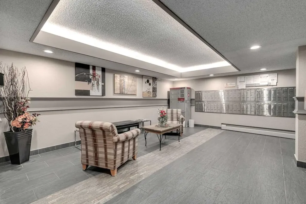 820 89 Avenue SW Calgary AB T2V 4N9