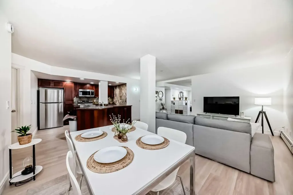 117 38 Avenue SW Calgary AB T2S 0V4
