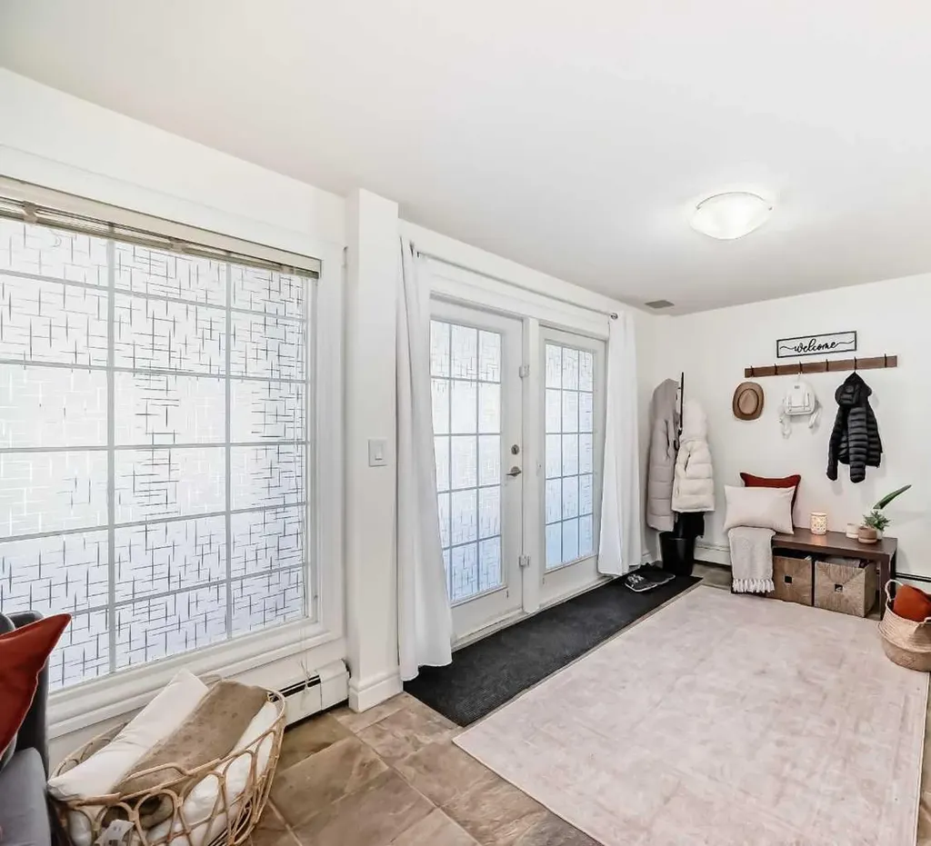 117 38 Avenue SW Calgary AB T2S 0V4