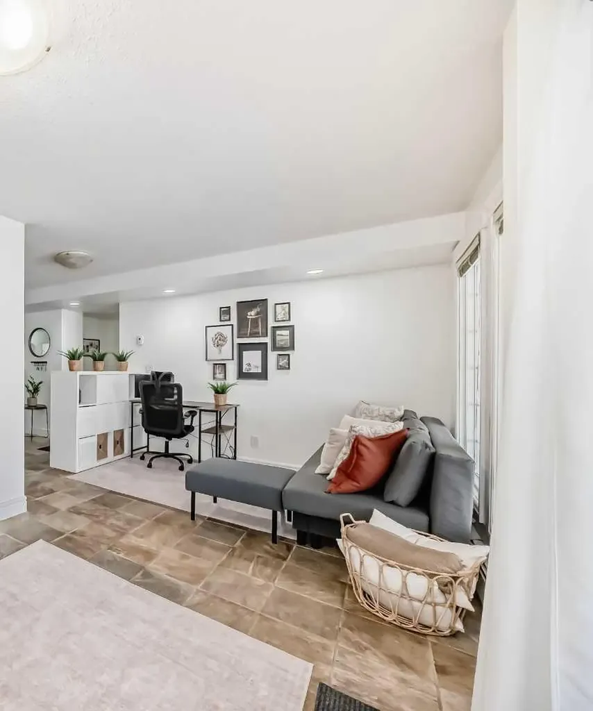 117 38 Avenue SW Calgary AB T2S 0V4