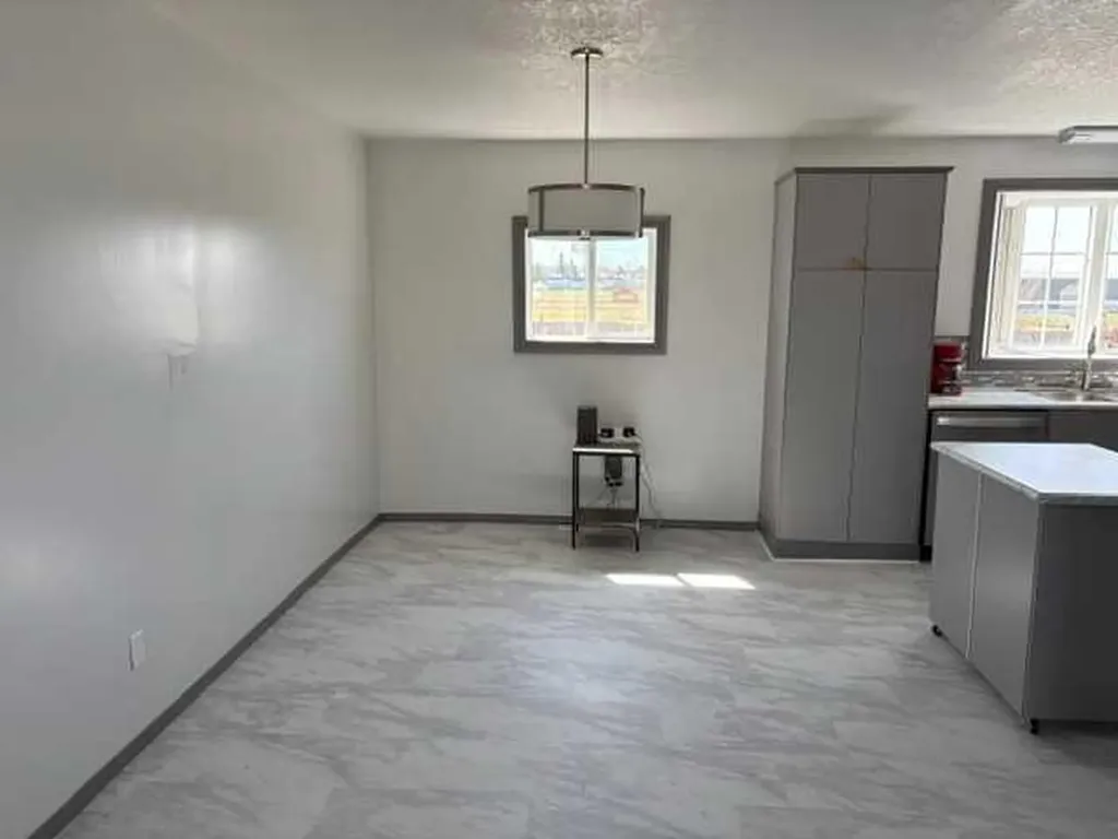 4418 54 Avenue Valleyview AB T0H 3N0