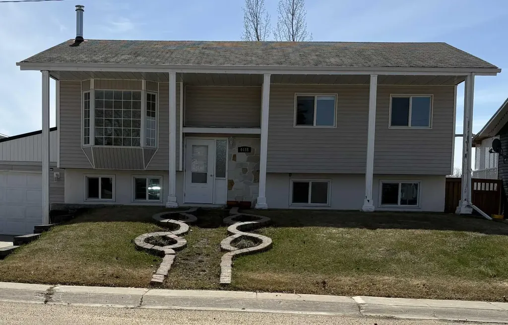 4418 54 Avenue Valleyview AB T0H 3N0