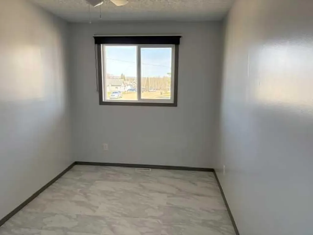 4418 54 Avenue Valleyview AB T0H 3N0