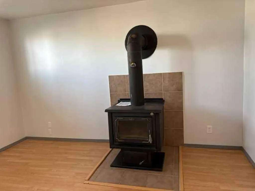 4418 54 Avenue Valleyview AB T0H 3N0