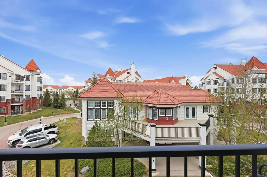 70 Royal Oak Plaza NW Calgary AB T3G0C6