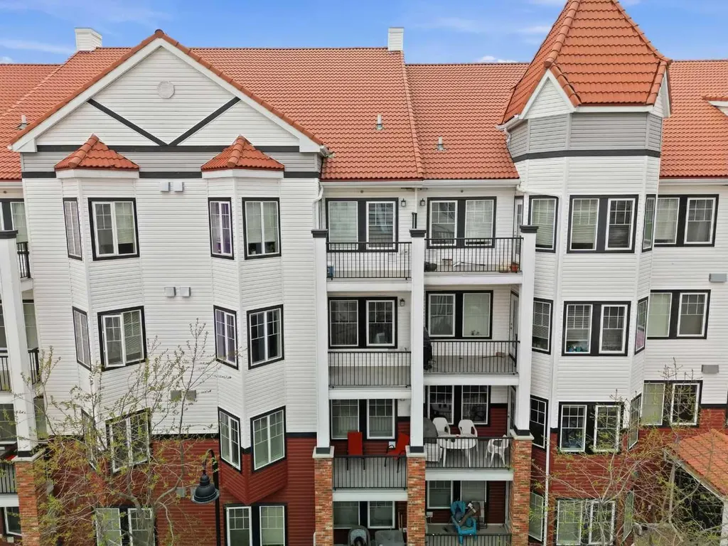 70 Royal Oak Plaza NW Calgary AB T3G0C6