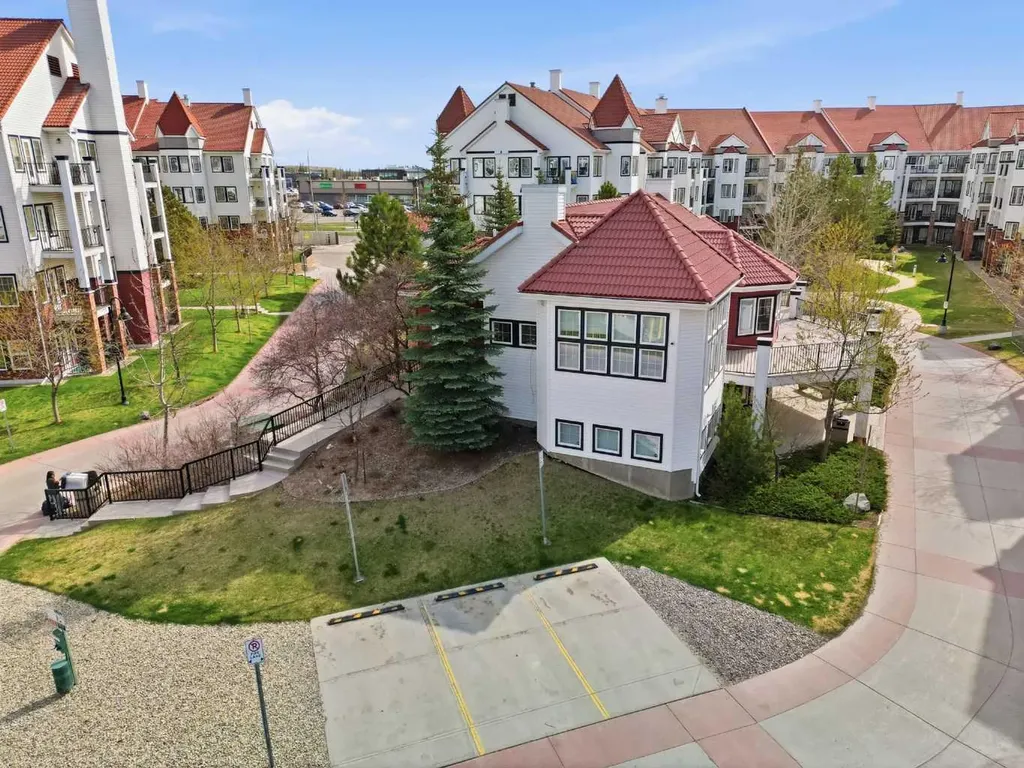 70 Royal Oak Plaza NW Calgary AB T3G0C6