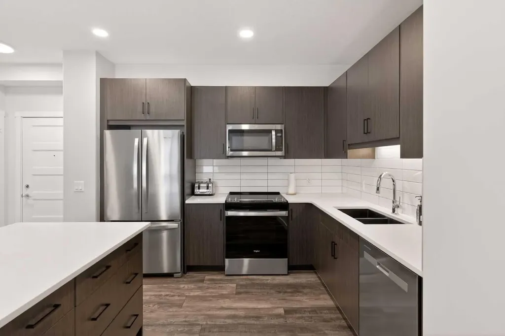 55 Wolf Hollow Crescent SE Calgary AB T2X5K9
