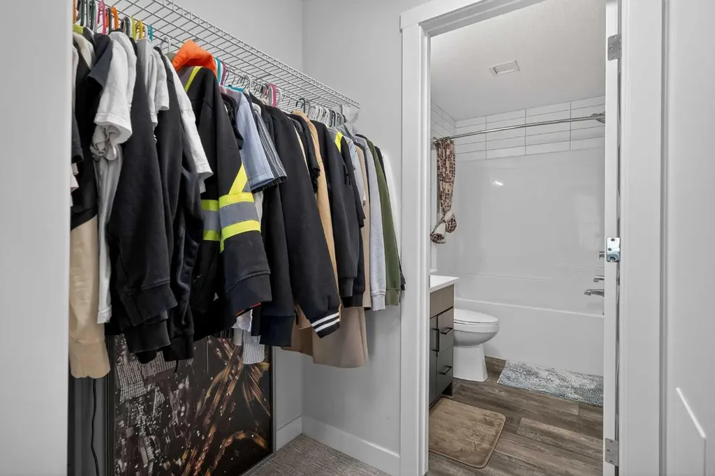 55 Wolf Hollow Crescent SE Calgary AB T2X5K9