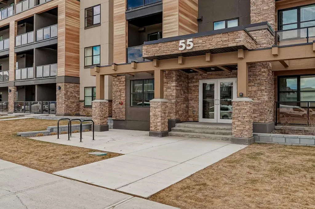 55 Wolf Hollow Crescent SE Calgary AB T2X5K9