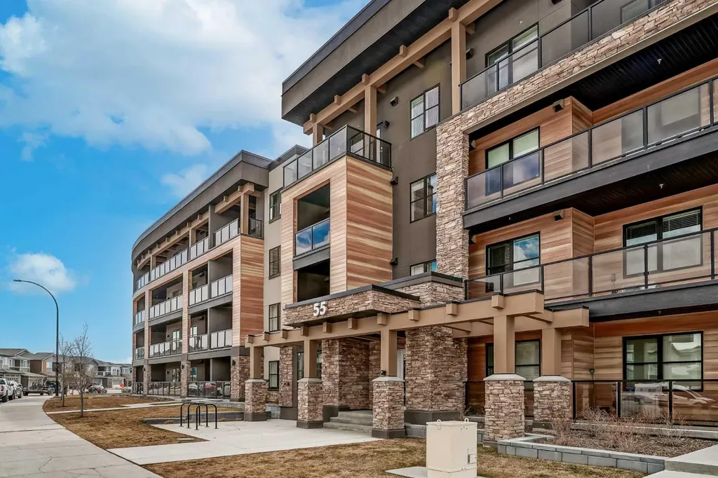 55 Wolf Hollow Crescent SE Calgary AB T2X5K9