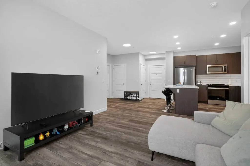 55 Wolf Hollow Crescent SE Calgary AB T2X5K9