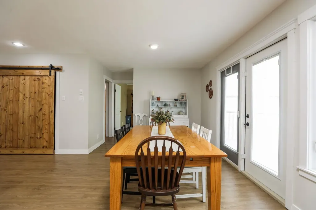 125 S 2a Street W Magrath AB T0K 1J0