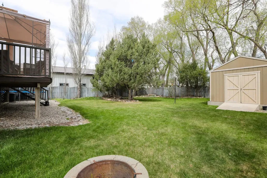 125 S 2a Street W Magrath AB T0K 1J0