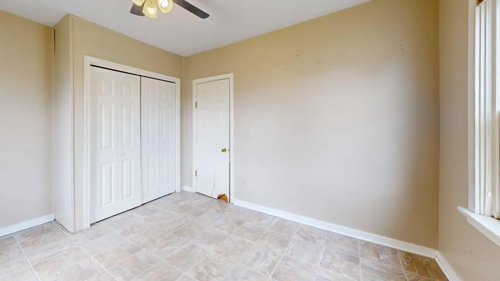 4903 53 Avenue Whitecourt AB T7S 1A2