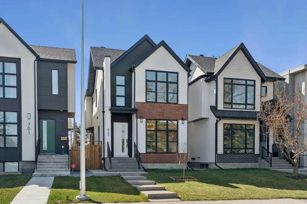645 36 Street SW Calgary AB T3C 1R1