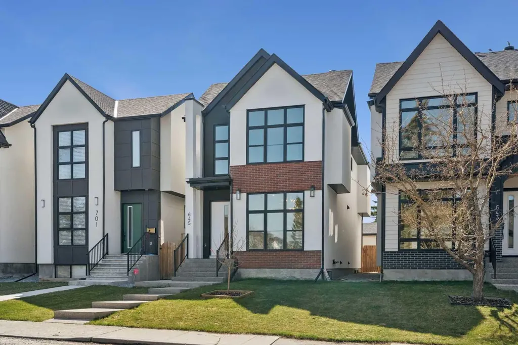 645 36 Street SW Calgary AB T3C 1R1