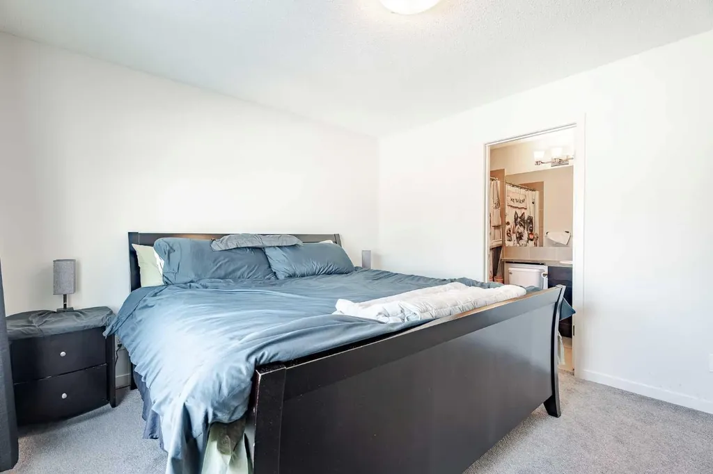 29 Evansridge Circle NW Calgary AB T3P 0H9