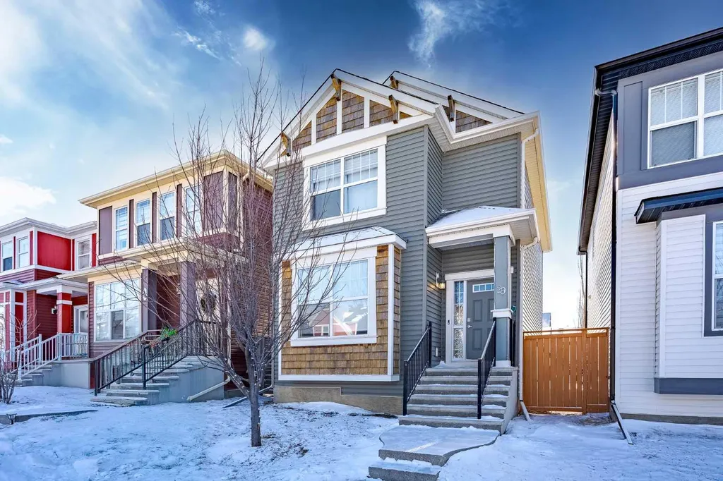 29 Evansridge Circle NW Calgary AB T3P 0H9