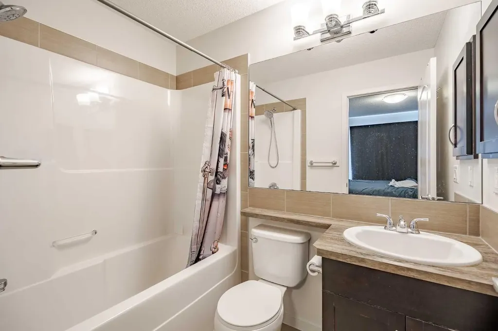 29 Evansridge Circle NW Calgary AB T3P 0H9