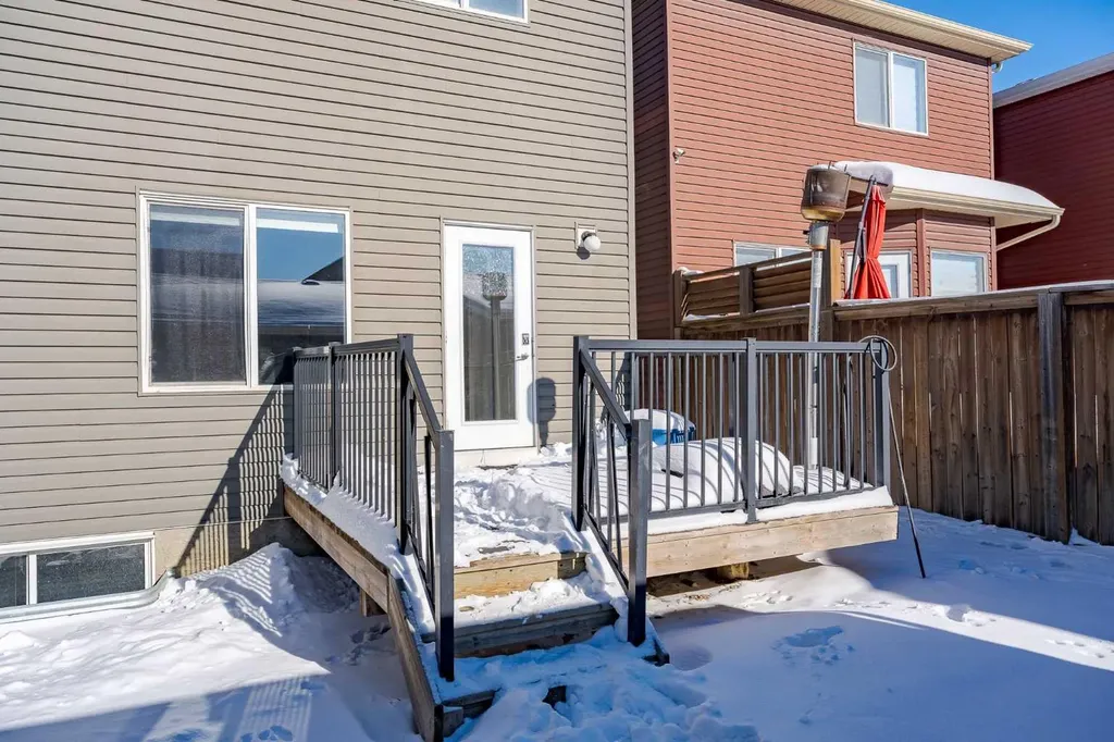 29 Evansridge Circle NW Calgary AB T3P 0H9