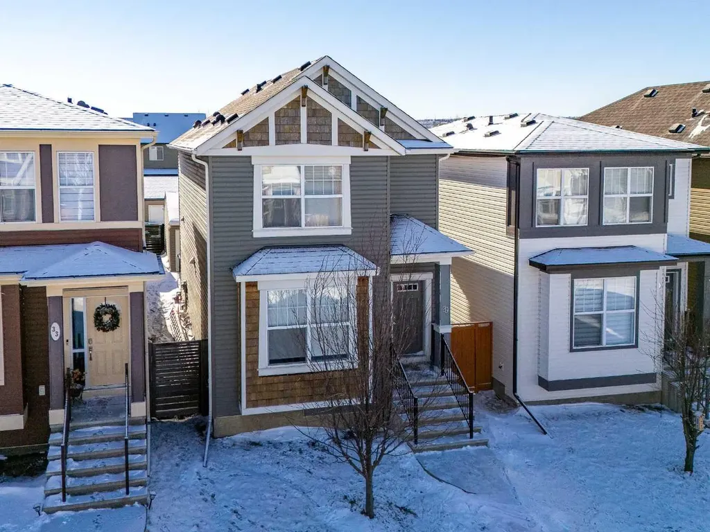 29 Evansridge Circle NW Calgary AB T3P 0H9