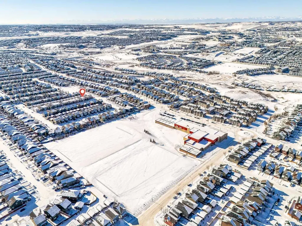 29 Evansridge Circle NW Calgary AB T3P 0H9