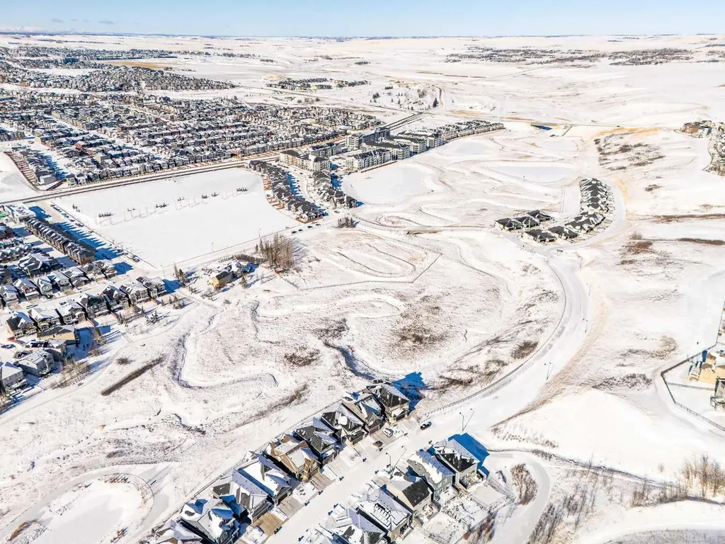 29 Evansridge Circle NW Calgary AB T3P 0H9