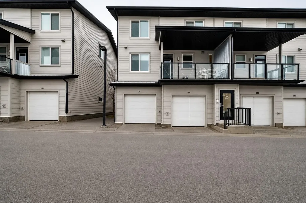 245 Redstone Walk NE Calgary AB T3N 1M6