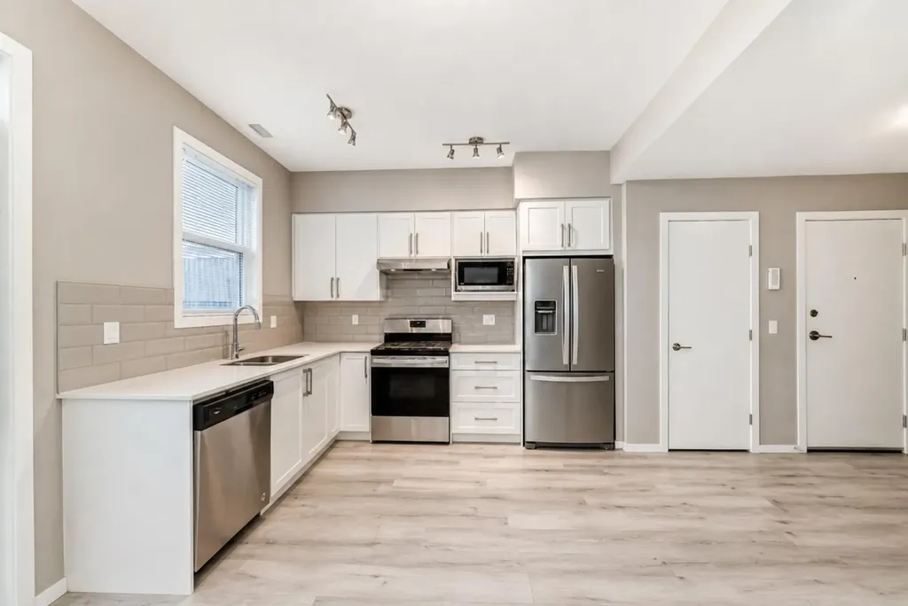 245 Redstone Walk NE Calgary AB T3N 1M6