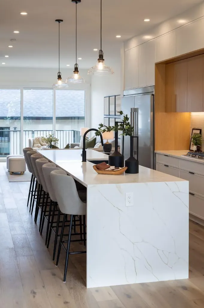 2026 36 Street SW Calgary AB T3E 2Z1