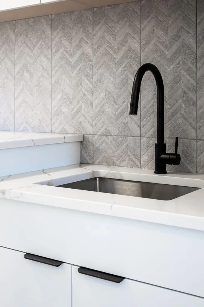 2026 36 Street SW Calgary AB T3E 2Z1
