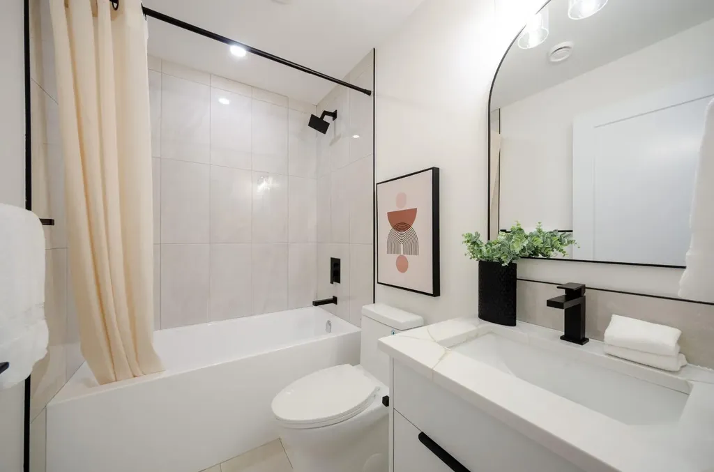 2026 36 Street SW Calgary AB T3E 2Z1