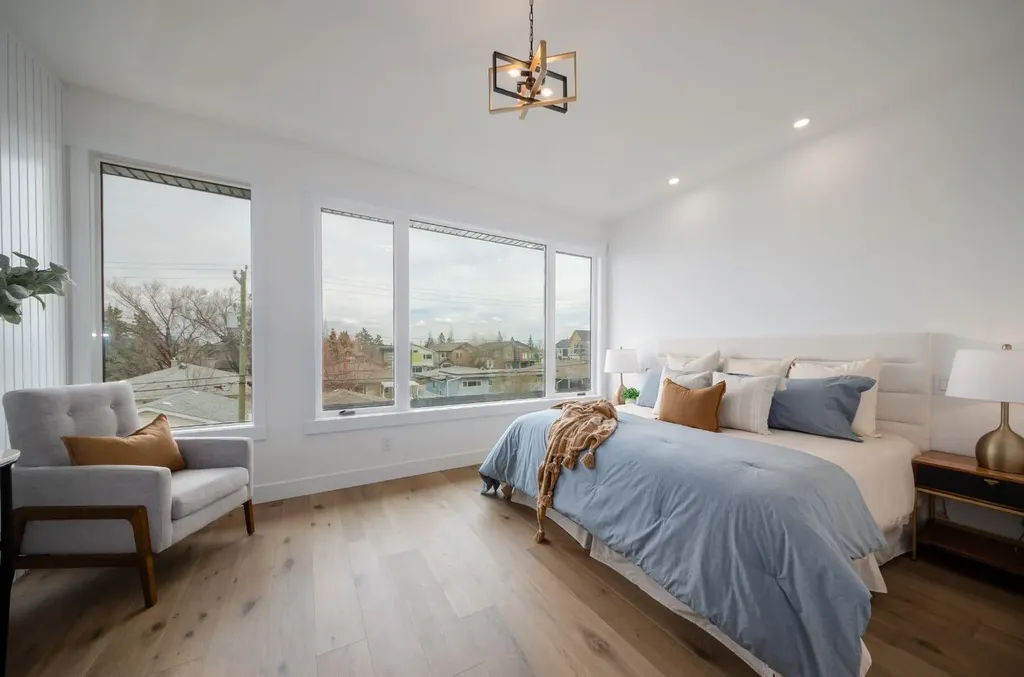 2026 36 Street SW Calgary AB T3E 2Z1