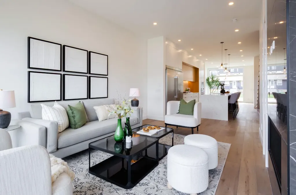 2026 36 Street SW Calgary AB T3E 2Z1