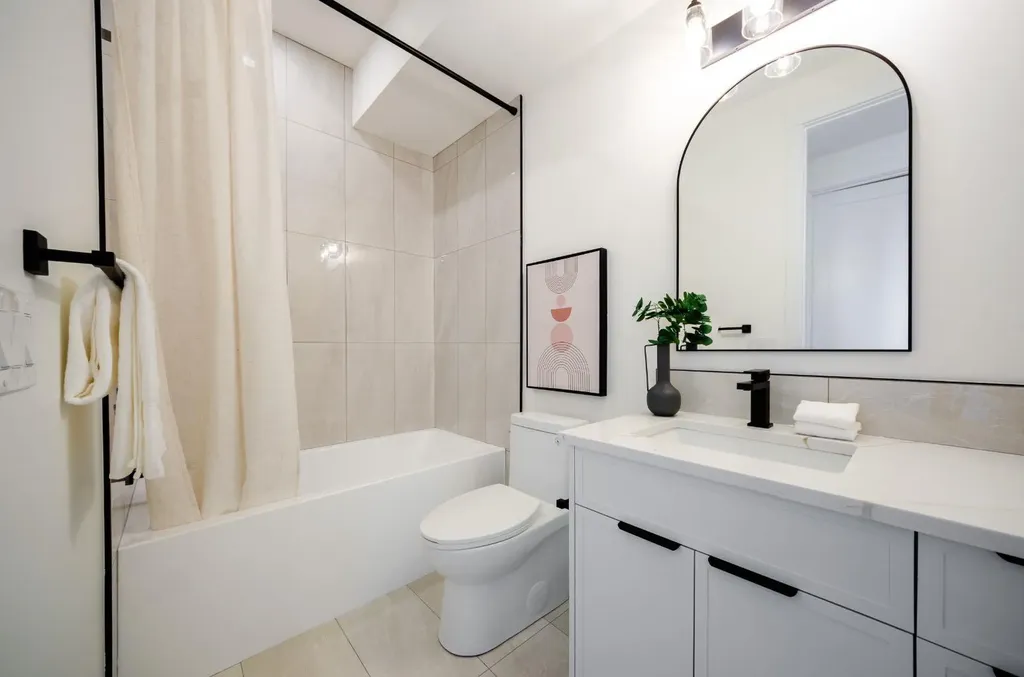 2026 36 Street SW Calgary AB T3E 2Z1