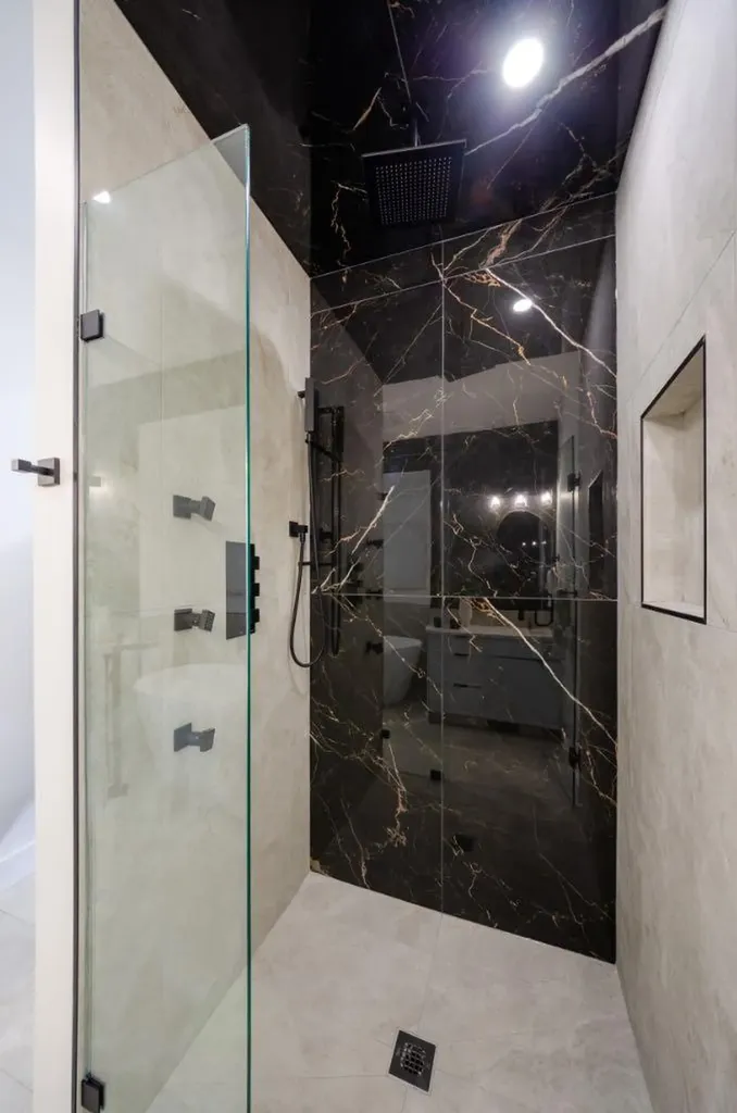 2026 36 Street SW Calgary AB T3E 2Z1