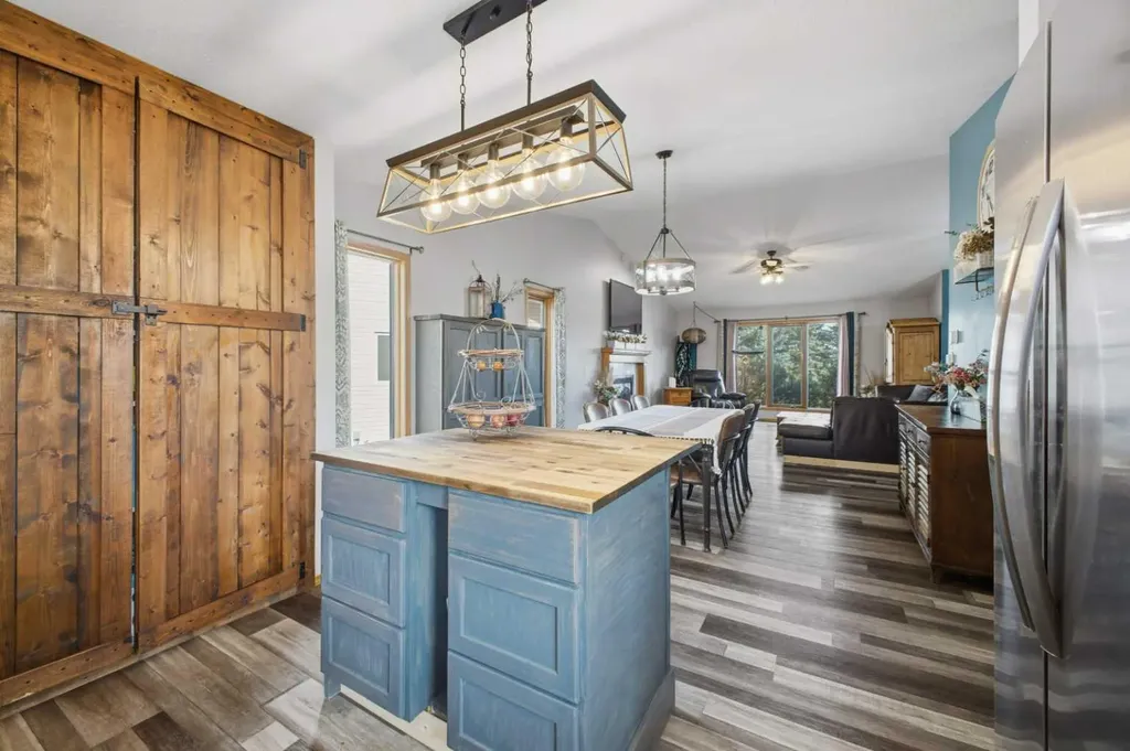 14 Windsor Crescent Penhold AB T0M1R0