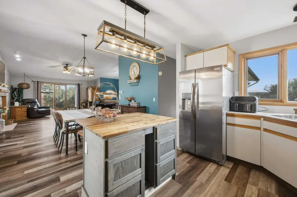 14 Windsor Crescent Penhold AB T0M1R0