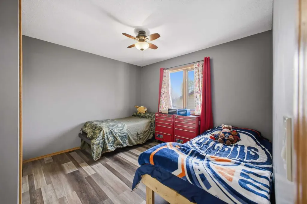 14 Windsor Crescent Penhold AB T0M1R0