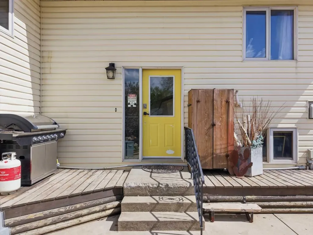 14 Windsor Crescent Penhold AB T0M1R0