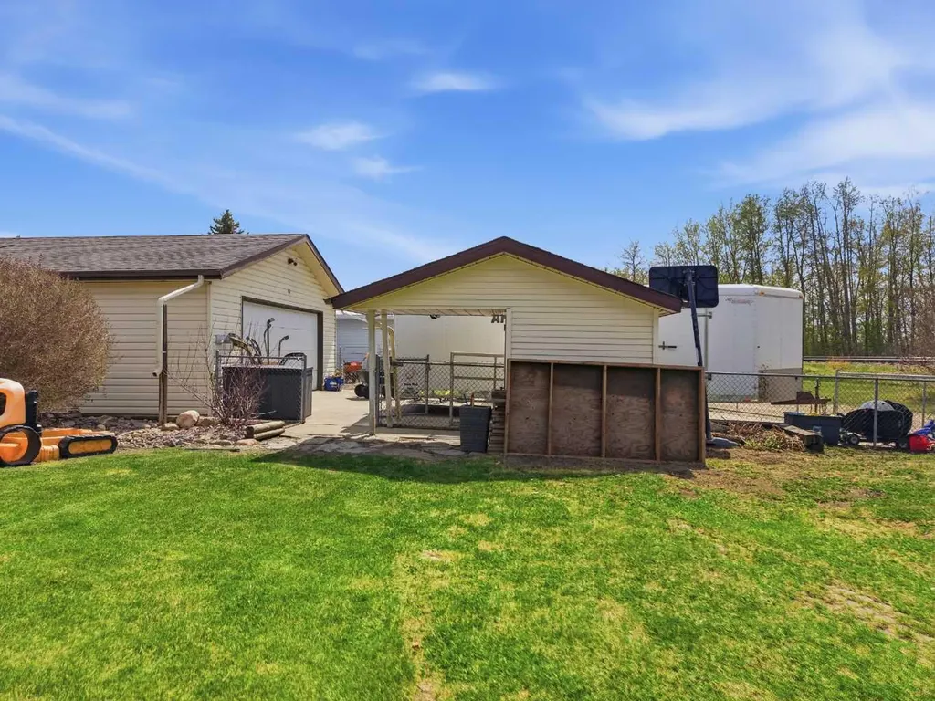 14 Windsor Crescent Penhold AB T0M1R0