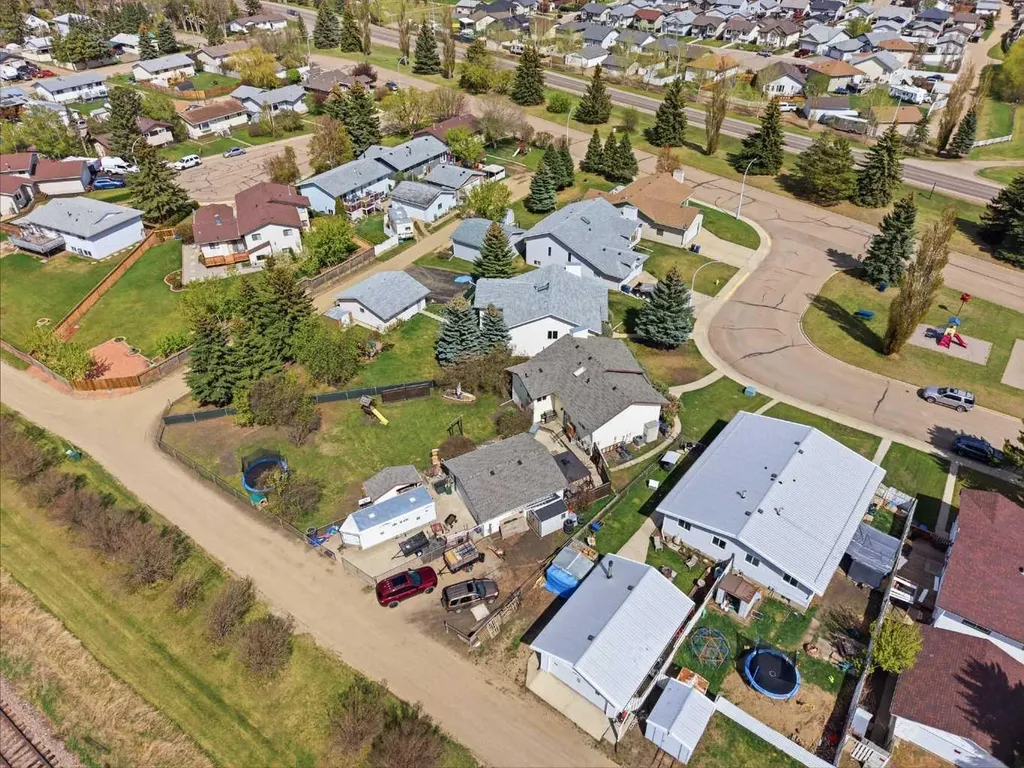 14 Windsor Crescent Penhold AB T0M1R0