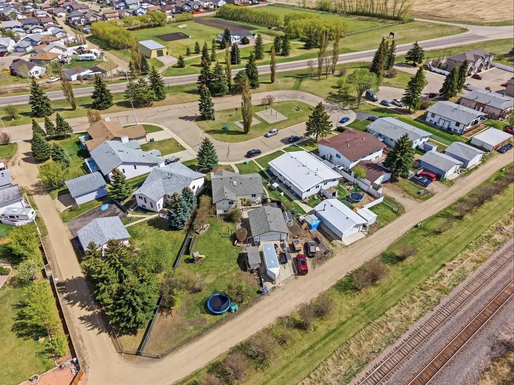 14 Windsor Crescent Penhold AB T0M1R0