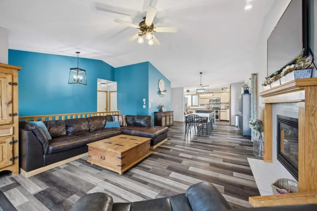 14 Windsor Crescent Penhold AB T0M1R0