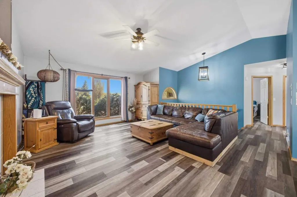 14 Windsor Crescent Penhold AB T0M1R0