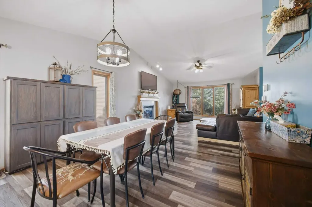 14 Windsor Crescent Penhold AB T0M1R0