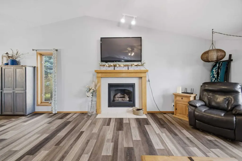 14 Windsor Crescent Penhold AB T0M1R0